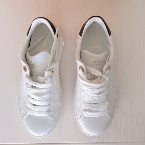 Louis Vuitton White Monogram Debossed Leather Time Out Sneakers authentic - Picture 2 of 8